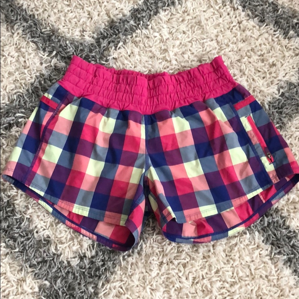 LULULEMON. Tracker shorts